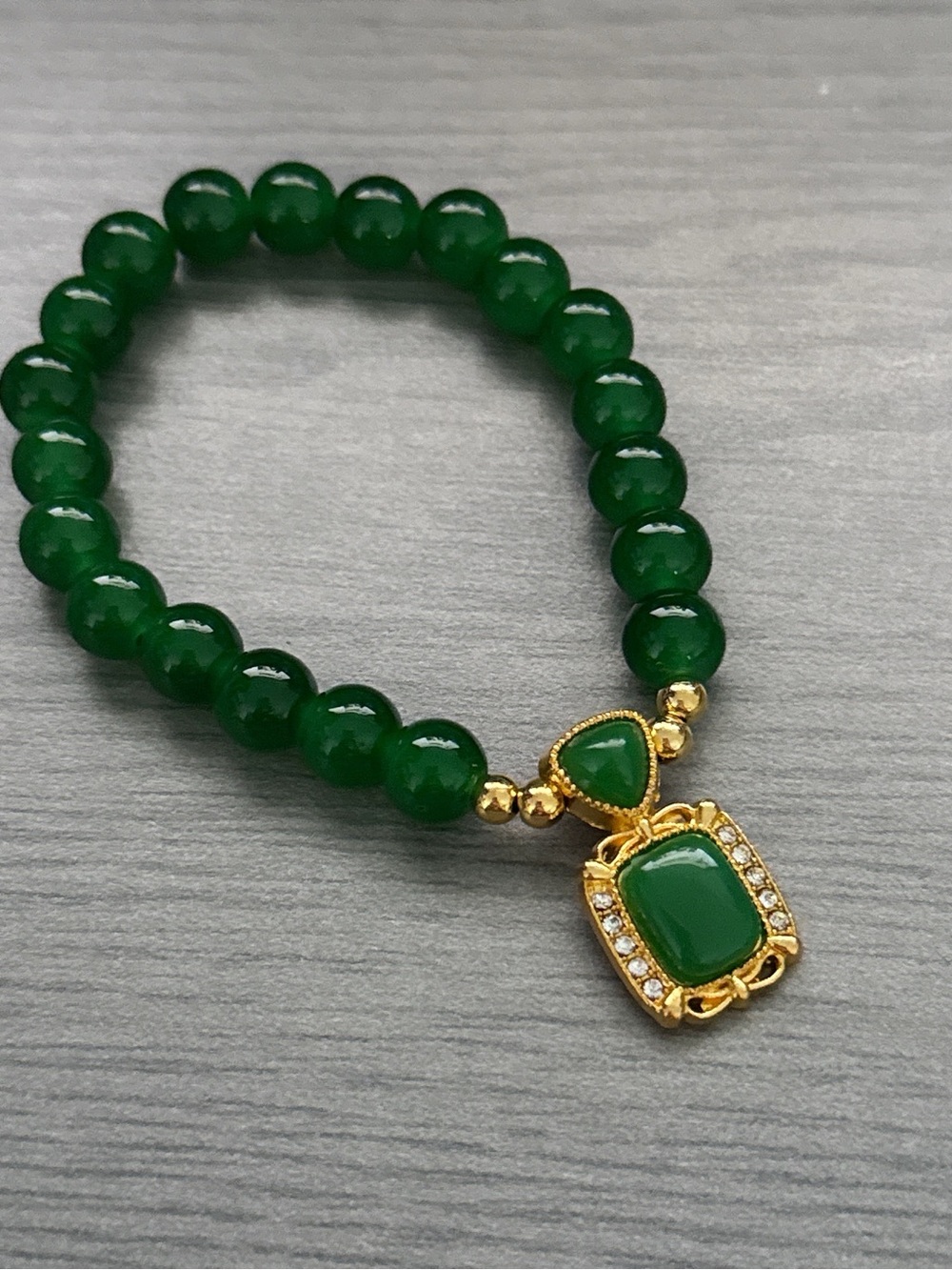 Green Beaded Gold Accent Bracelet